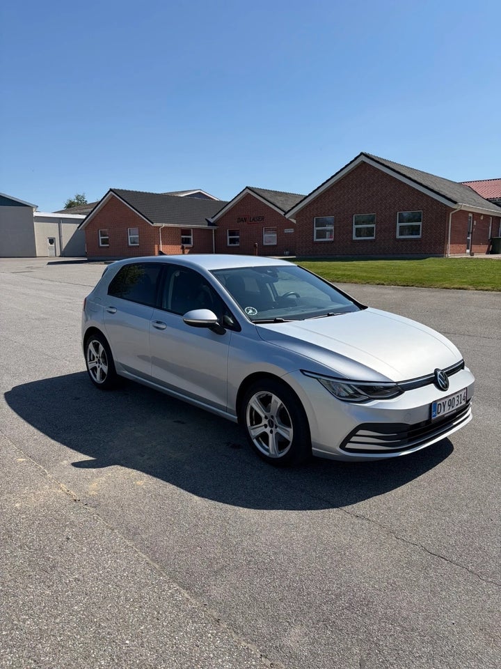 VW Golf VIII 1,0 TSi 110 5d