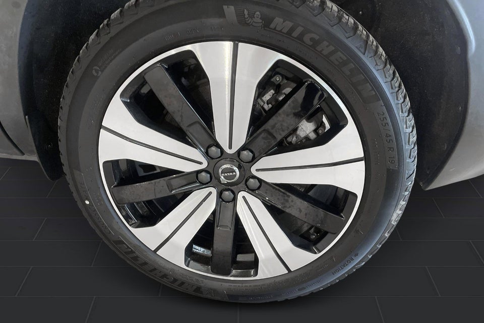 Volvo XC40 P8 ReCharge Twin Plus 5d