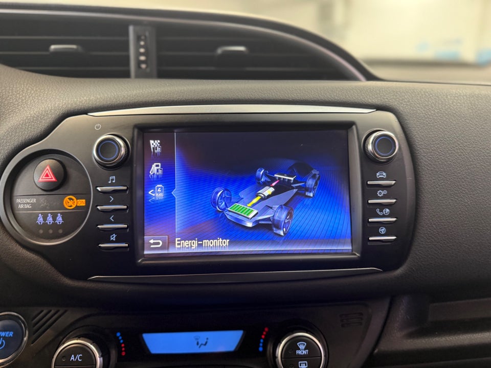 Toyota Yaris 1,5 Hybrid H3 Premium e-CVT 5d