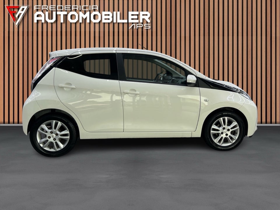 Toyota Aygo 1,0 VVT-i x-cellence 5d