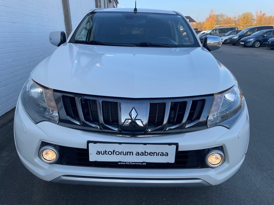 Mitsubishi L200 2,4 DI-D 181 Instyle Db.Kab aut. 4d