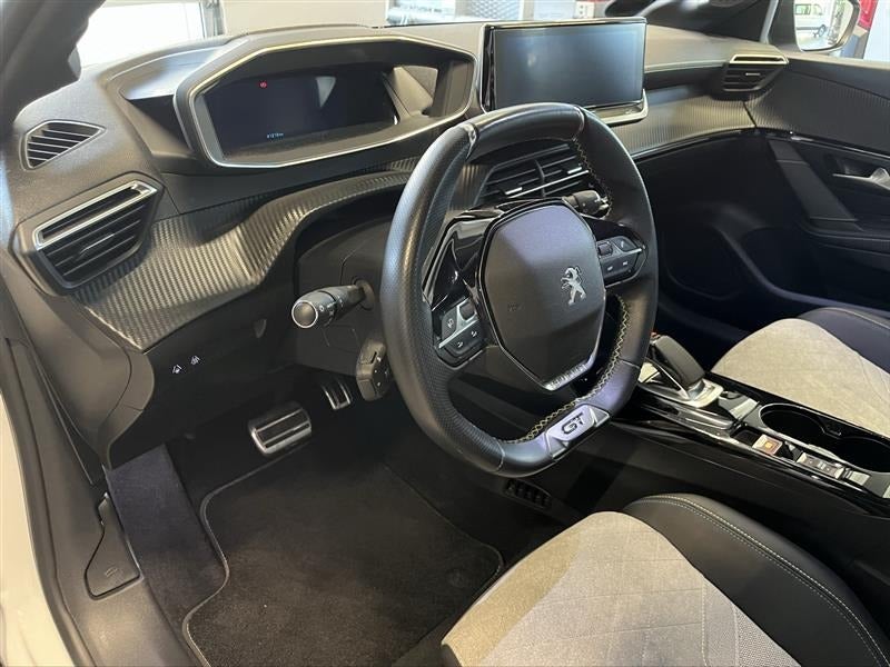 Peugeot e-208 50 GT 5d