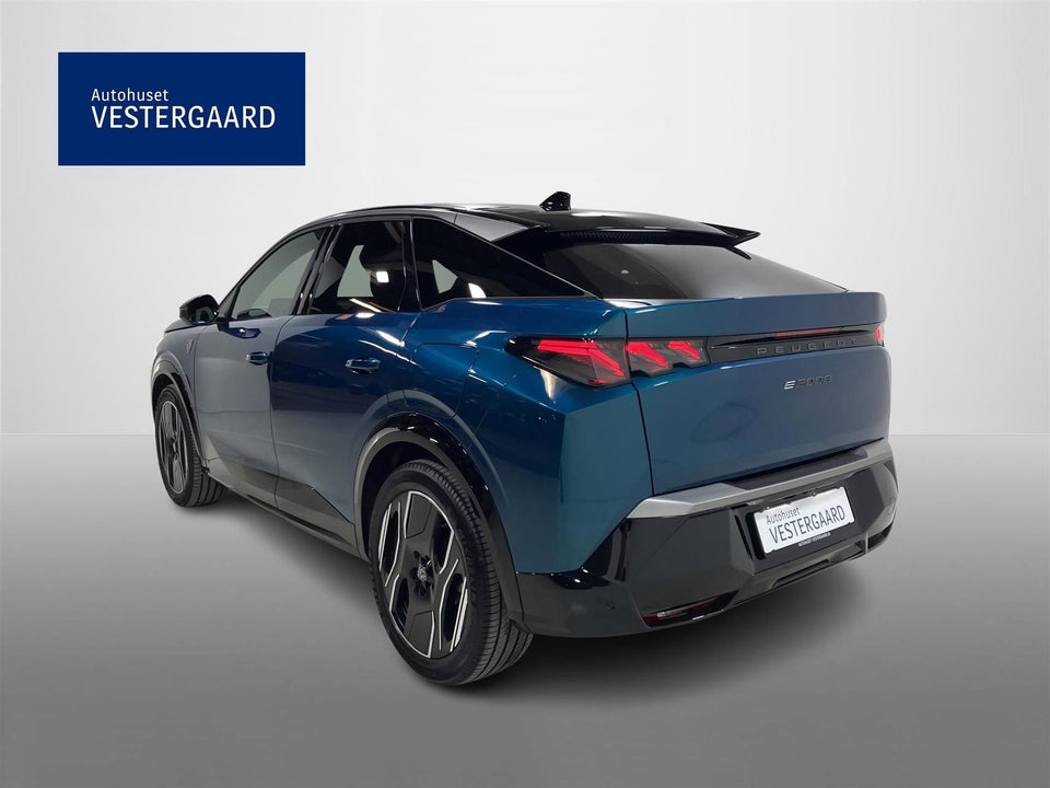 Peugeot e-3008 77 GT Pack 5d