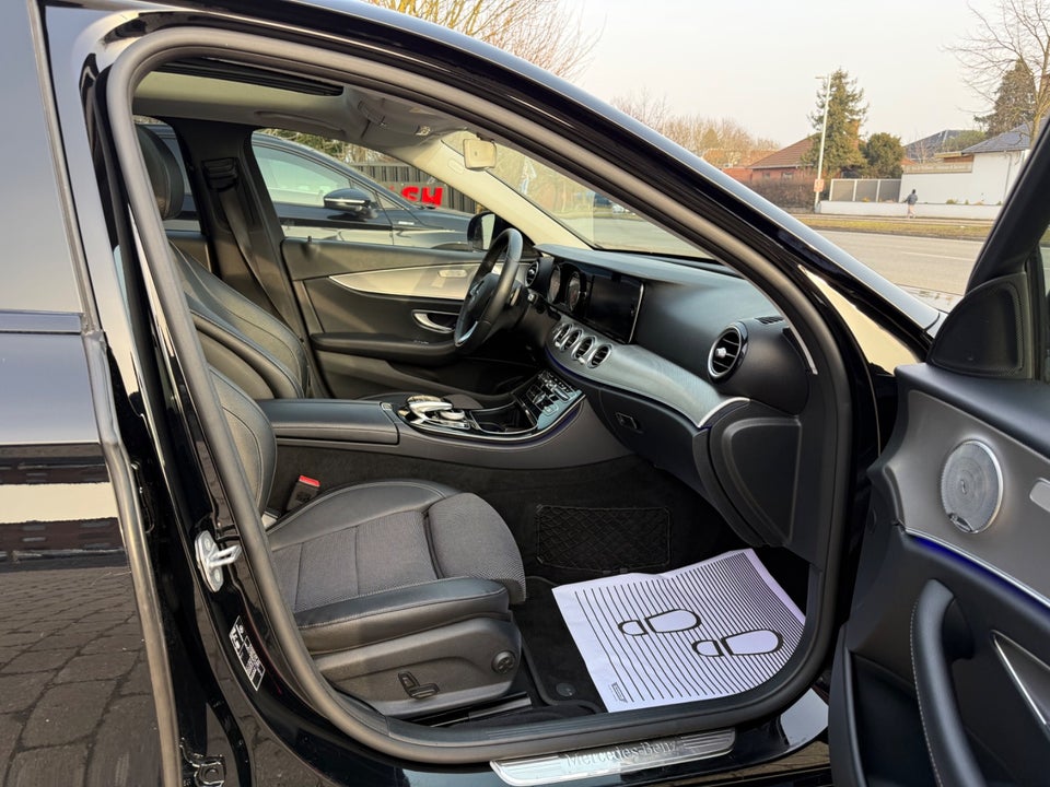 Mercedes E220 d 2,0 AMG Line aut. 4d