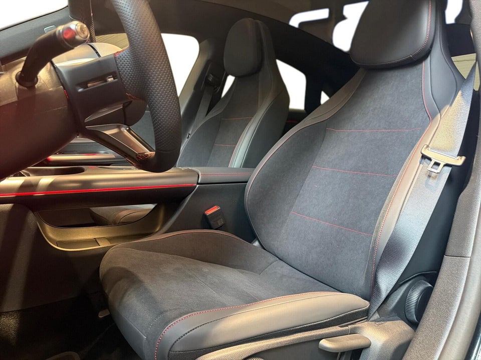Mercedes CLA250+ electric AMG Line 4d