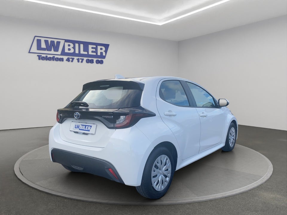 Toyota Yaris 1,5 Hybrid Essential e-CVT 5d