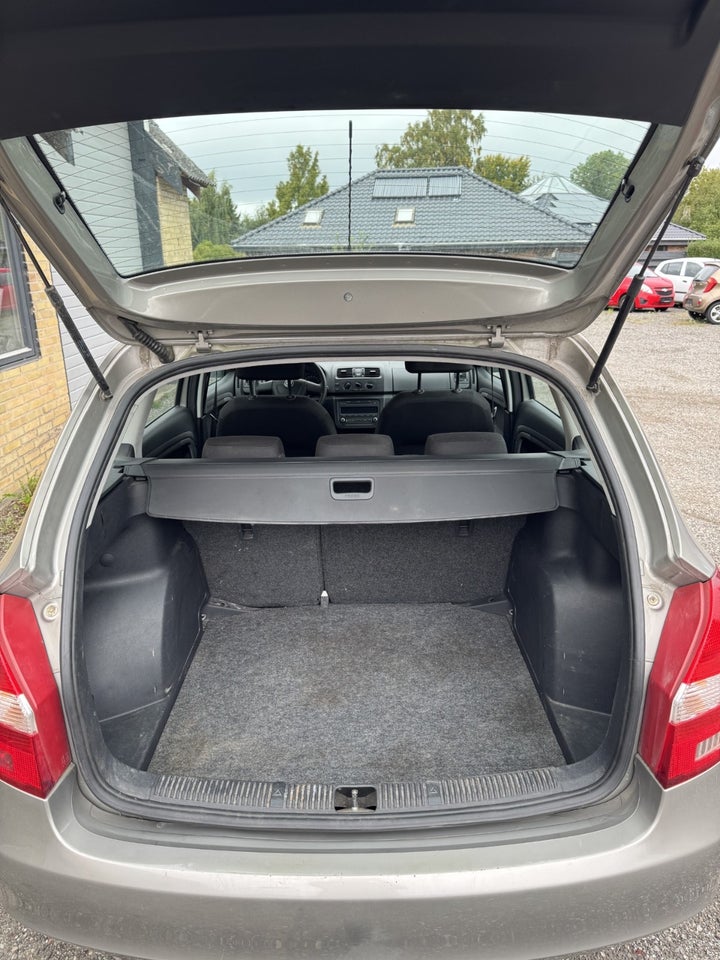 Skoda Fabia 1,2 12V Ambiente Combi 5d