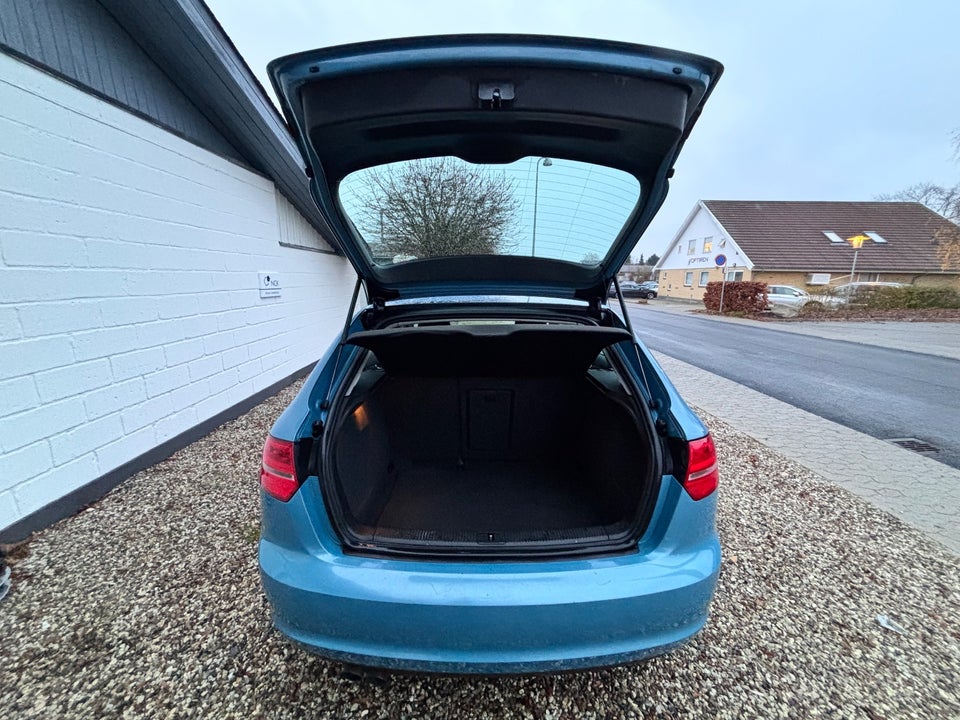 Audi A3 1,9 TDi Ambiente Sportback 5d