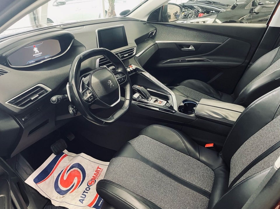 Peugeot 3008 1,2 e-THP 130 Allure EAT6 5d