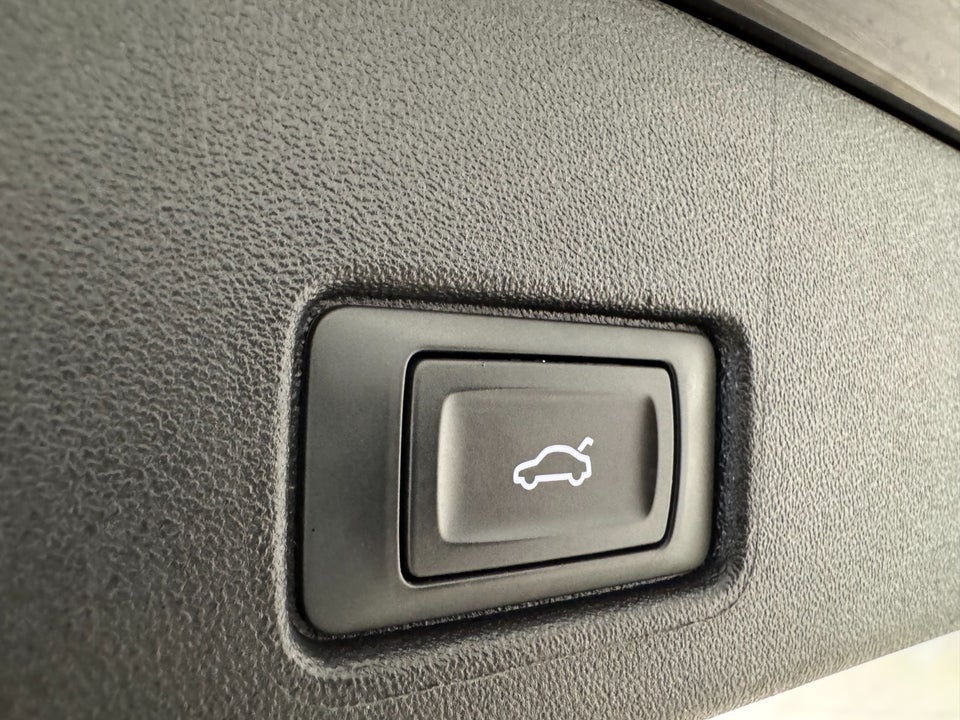 Audi Q4 e-tron 40 Advanced 5d