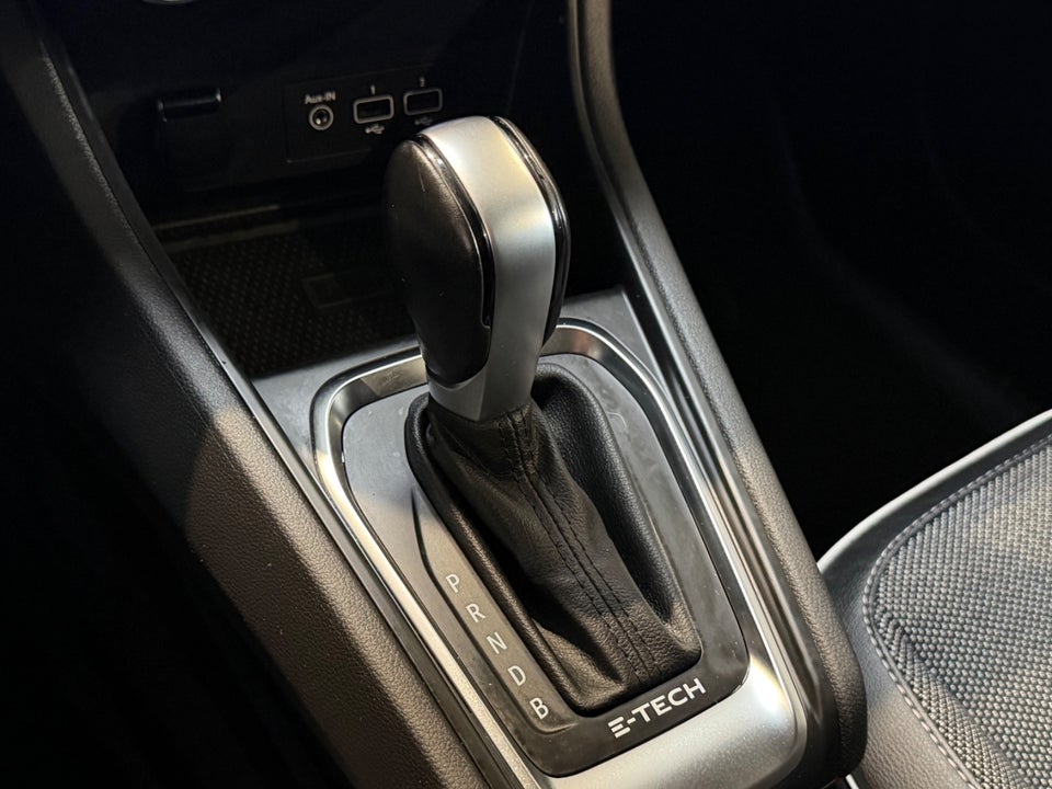 Renault Captur 1,6 E-Tech Intens 5d