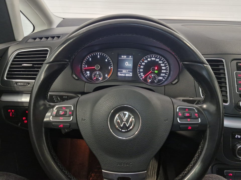 VW Sharan 2,0 TDi 140 Highline DSG BMT 7prs 5d