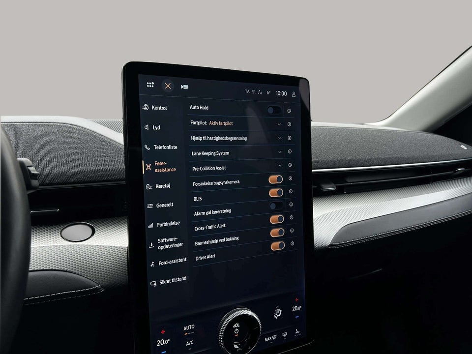 Ford Mustang Mach-E 75 Standard Range 5d