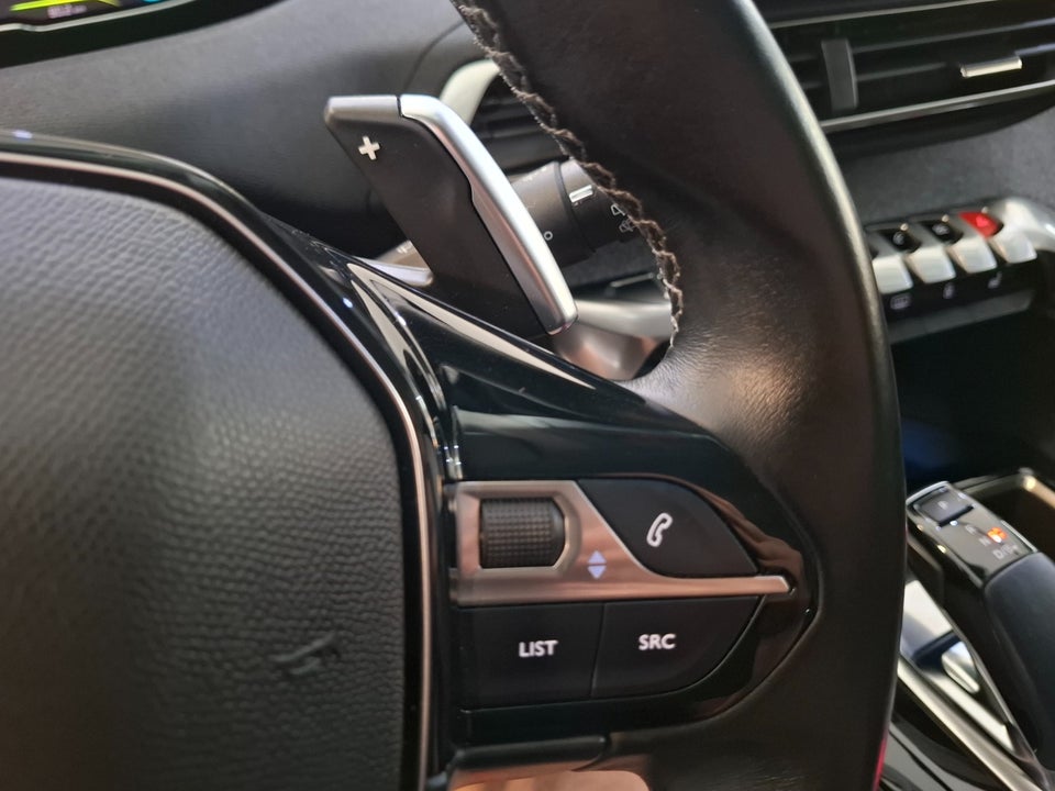 Peugeot 3008 1,6 Hybrid First Selection EAT8 5d