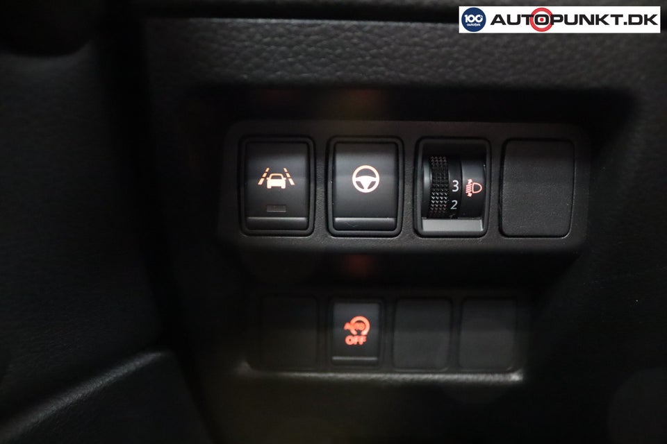 Nissan Qashqai 1,3 Dig-T 140 N-Connecta 5d