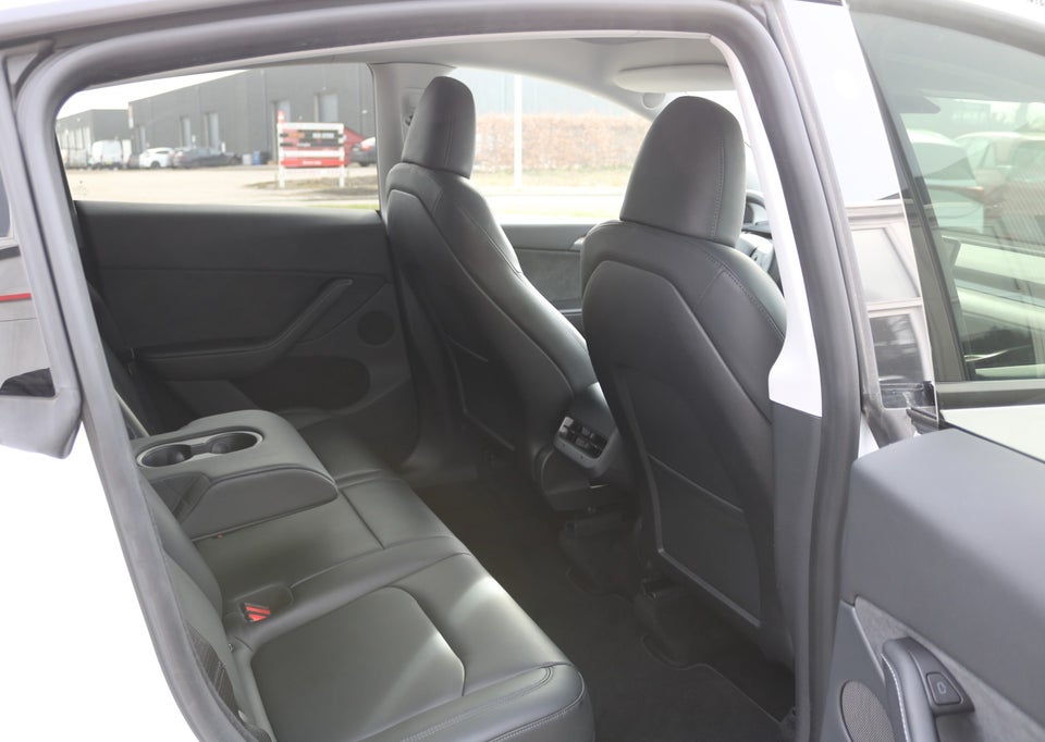 Tesla Model Y Long Range AWD 5d