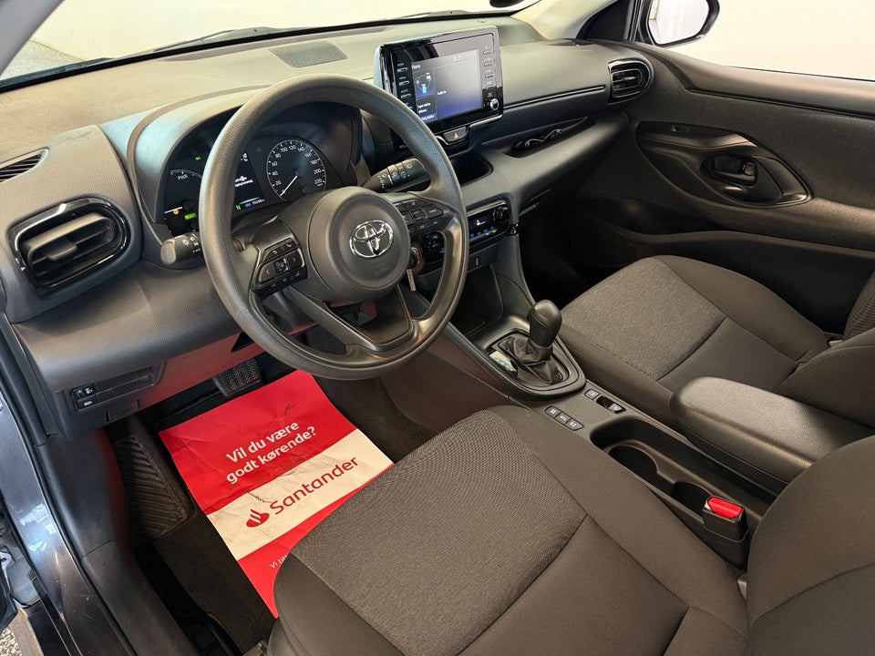 Toyota Yaris 1,5 Hybrid H1 e-CVT 5d