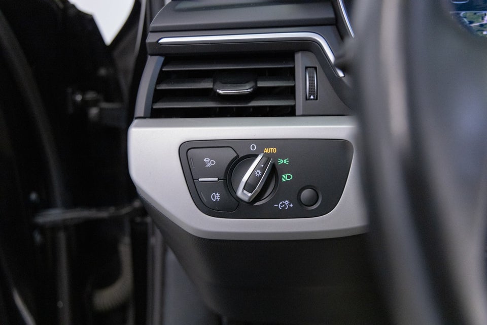 Audi A4 40 TFSi Prestige plus Avant S-tr. 5d