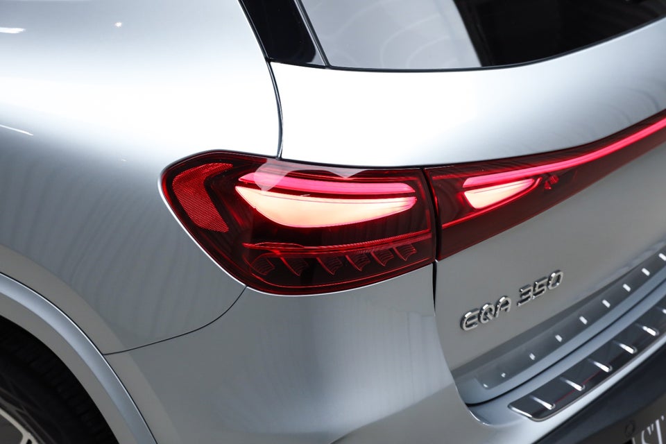 Mercedes EQA350 AMG Line 4Matic 5d