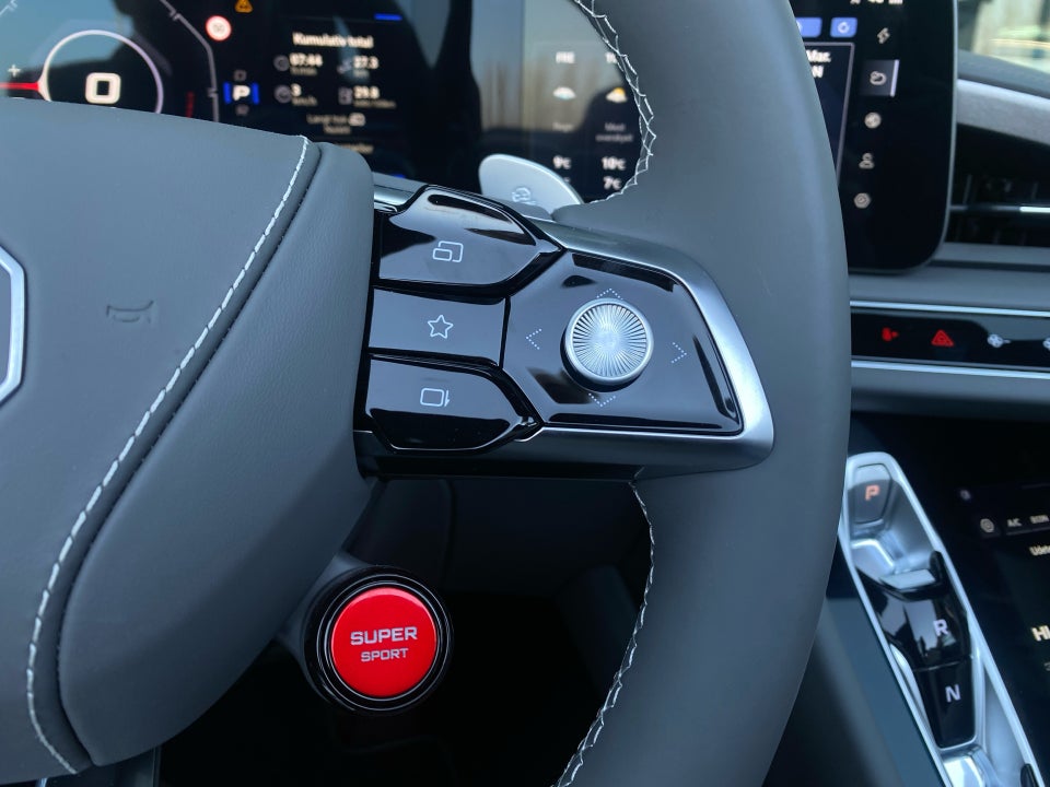 MG Cyberster GT Performance 2d