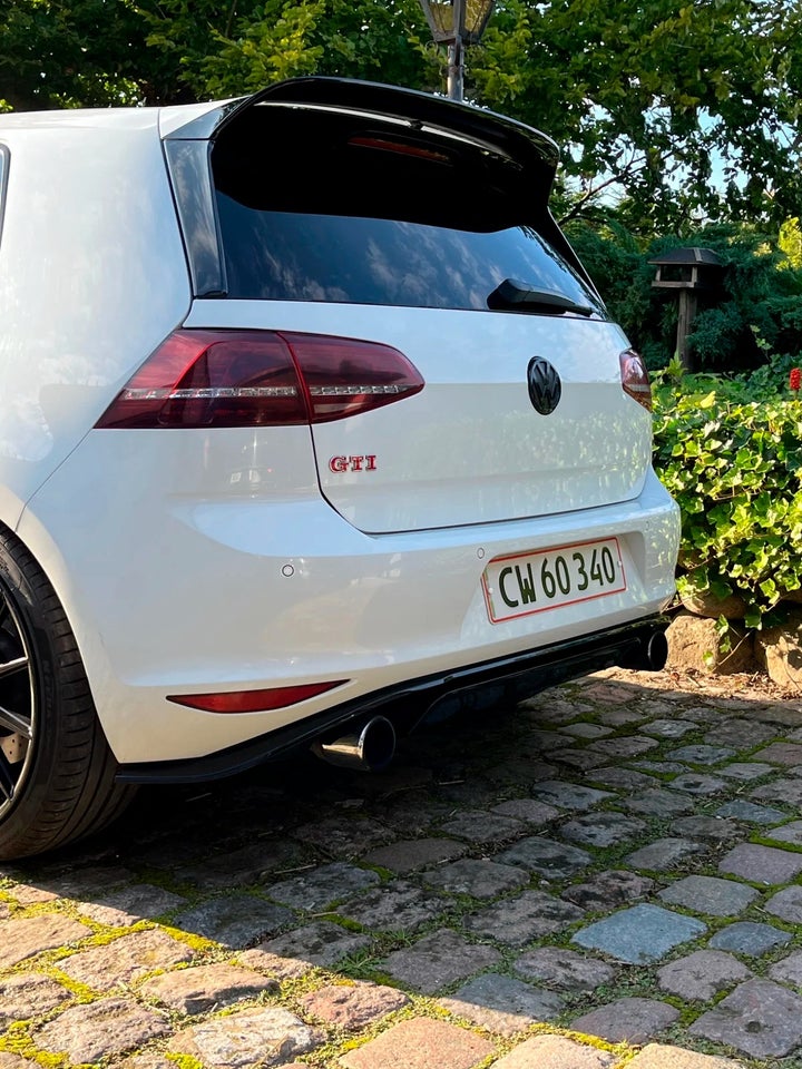 VW Golf VII 2,0 GTi Clubsport DSG 5d