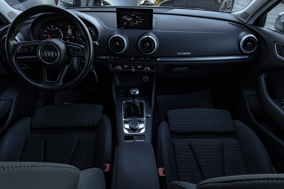 Audi A3 1,0 TFSi 116 Sport Sportback 5d