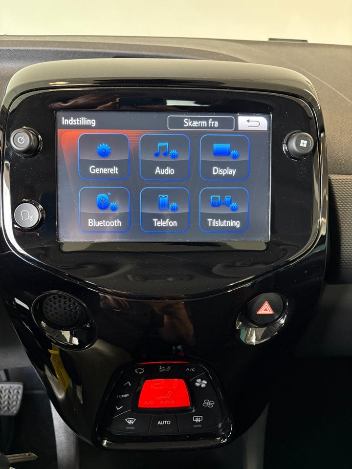 Citroën C1 1,0 e-VTi Shine 5d