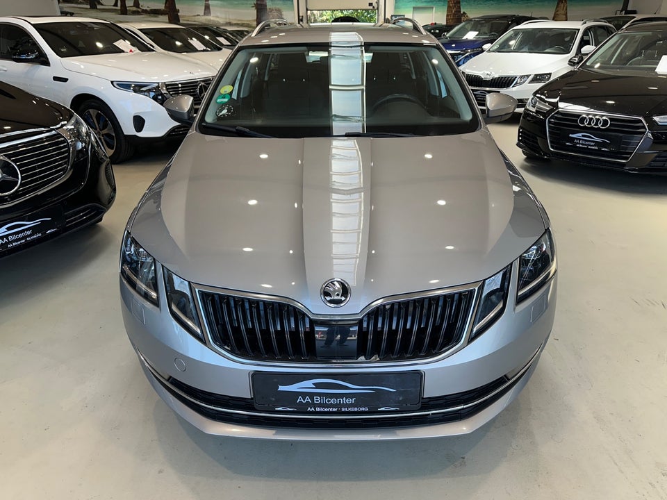 Skoda Octavia 1,6 TDi 115 Style Combi DSG 5d