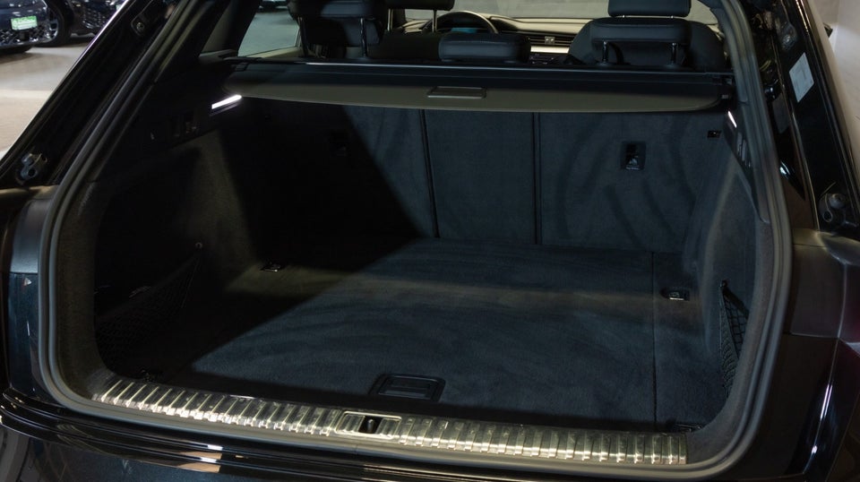 Audi e-tron 55 S-line quattro 5d