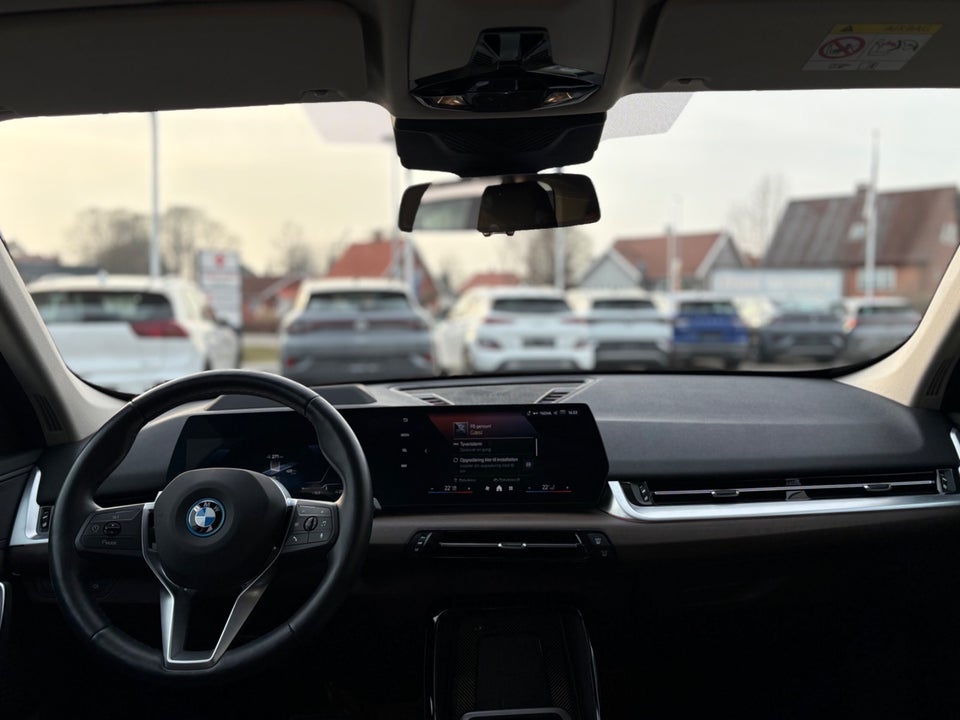 BMW iX1 eDrive20 Fully Charged 5d