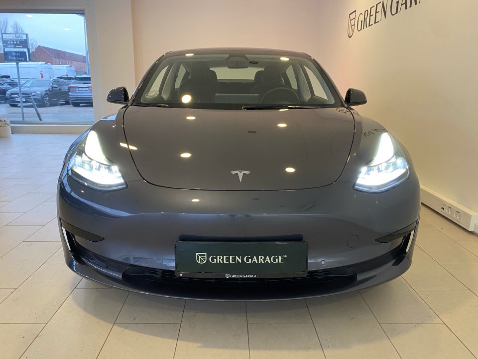 Tesla Model 3 RWD 4d