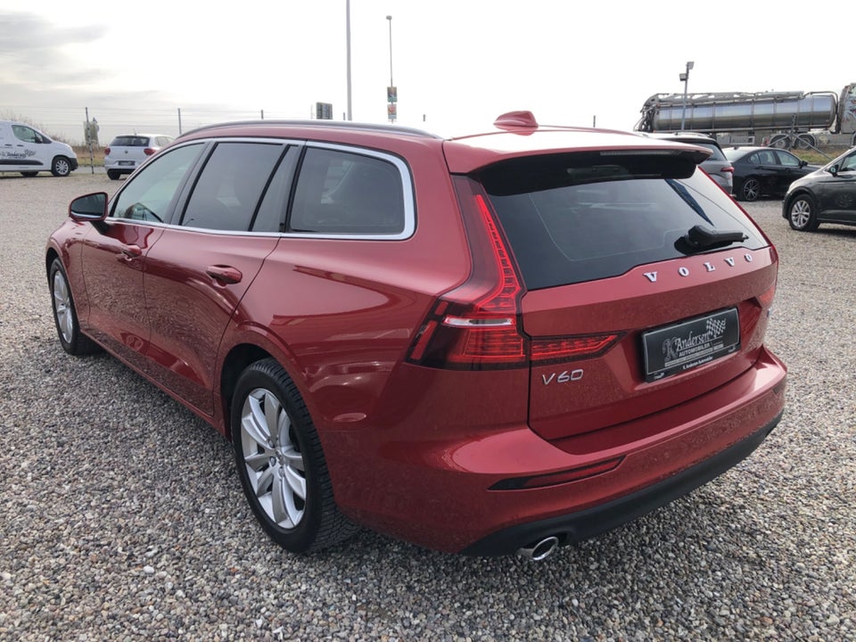 Volvo V60 2,0 T4 190 Momentum aut. 5d