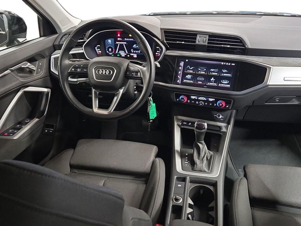 Audi Q3 45 TFSi e Attitude plus Sportback S-tr. 5d