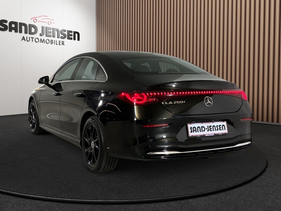 Mercedes CLA250+ EQ Progressive 4d