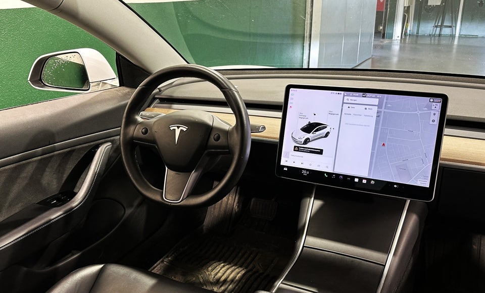 Tesla Model 3 Standard Range+ RWD 4d