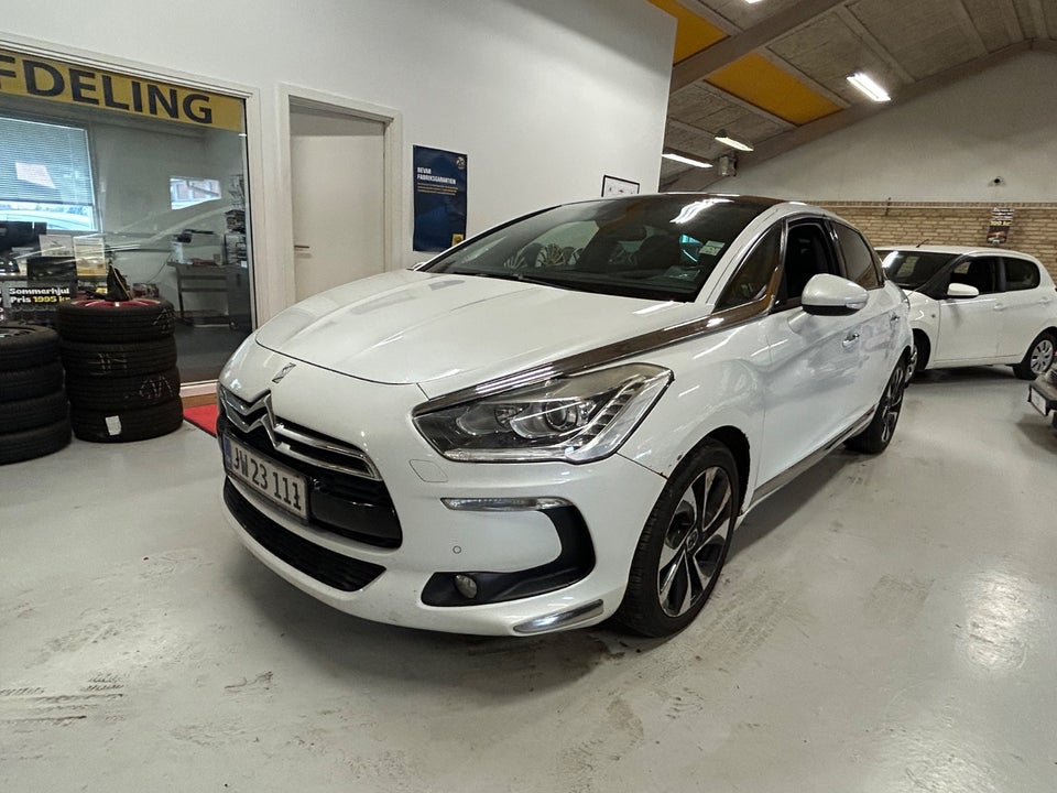 Citroën DS5 1,6 e-HDi 112 Style E6G 5d