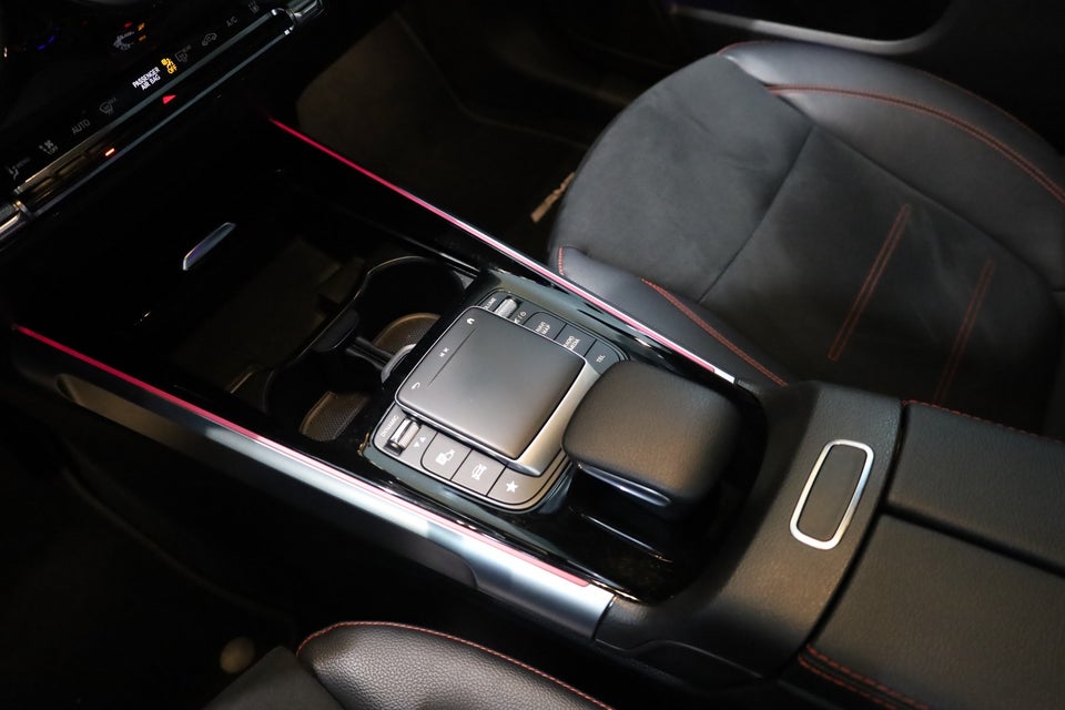 Mercedes EQB300 AMG Line 4Matic 5d