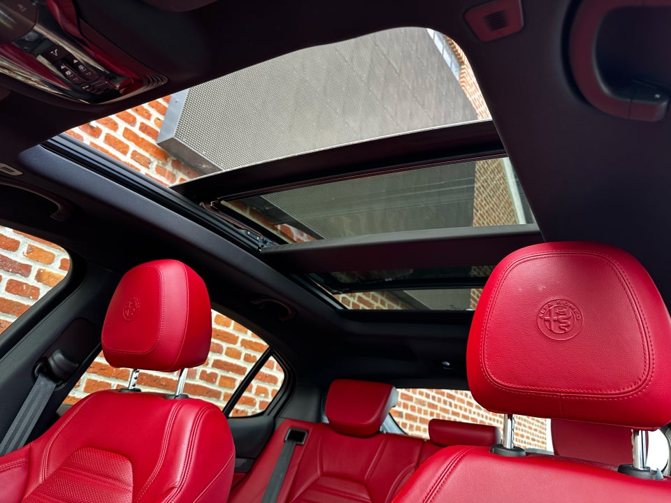 Alfa Romeo Stelvio 2,2 JTD 210 Super aut. Q4 5d