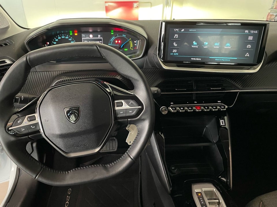 Peugeot e-208 50 Style 5d