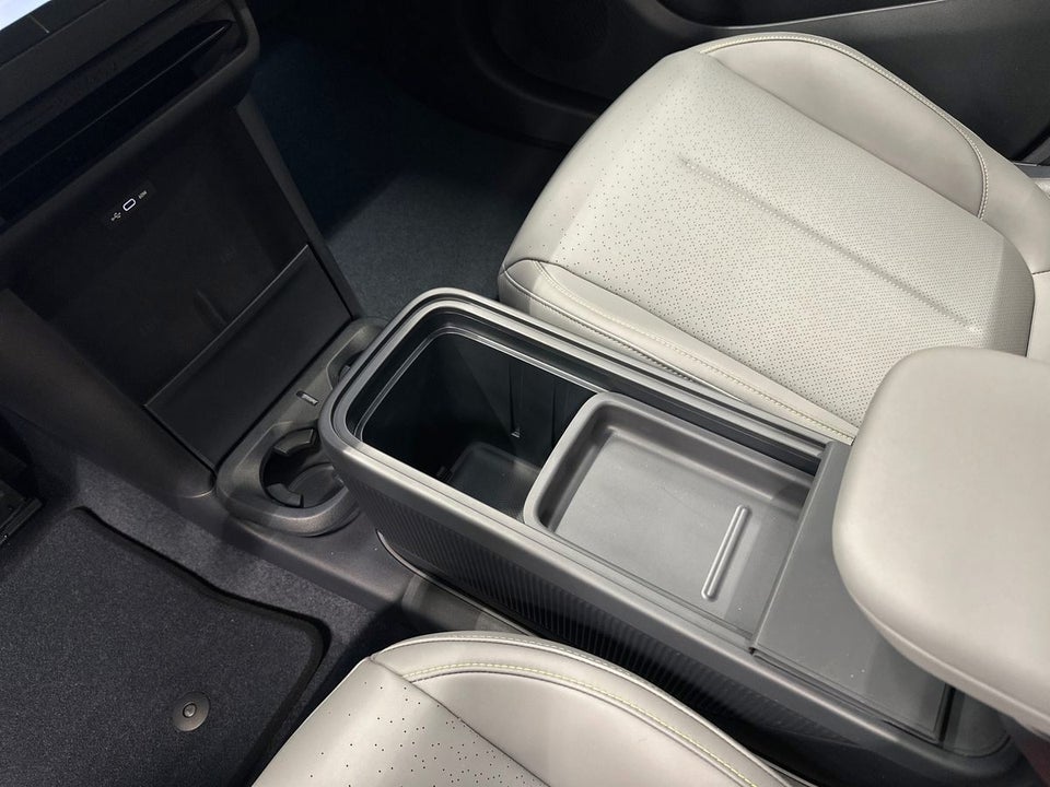 Lynk & Co 02 More 5d