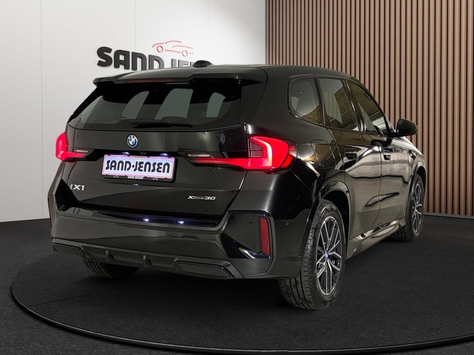 BMW iX1 xDrive30 M-Sport Premium 5d