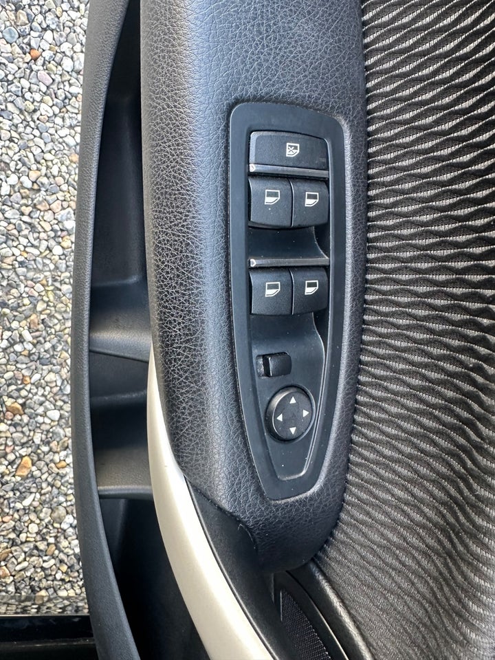 BMW 118i 1,5 Advantage aut. 5d