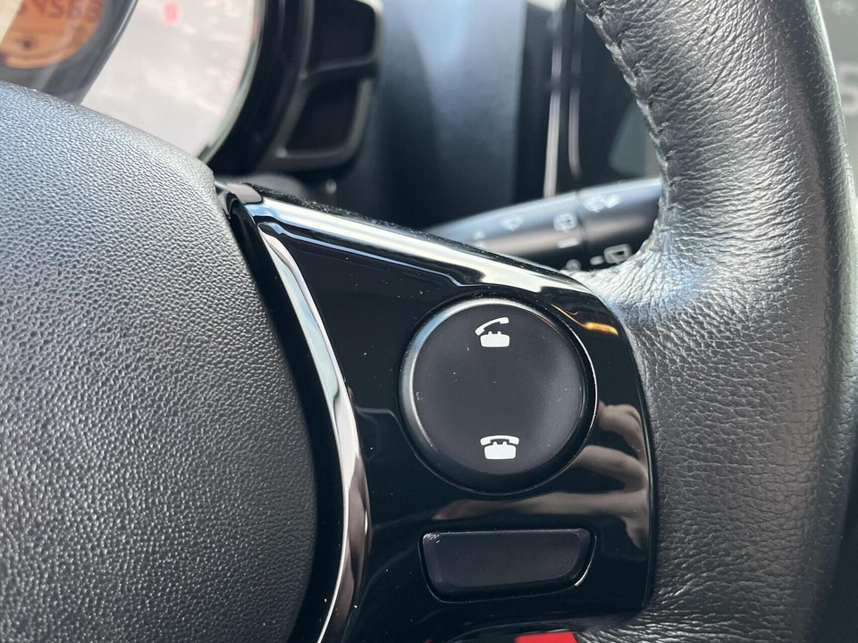 Toyota Aygo 1,0 VVT-i x-sky 5d