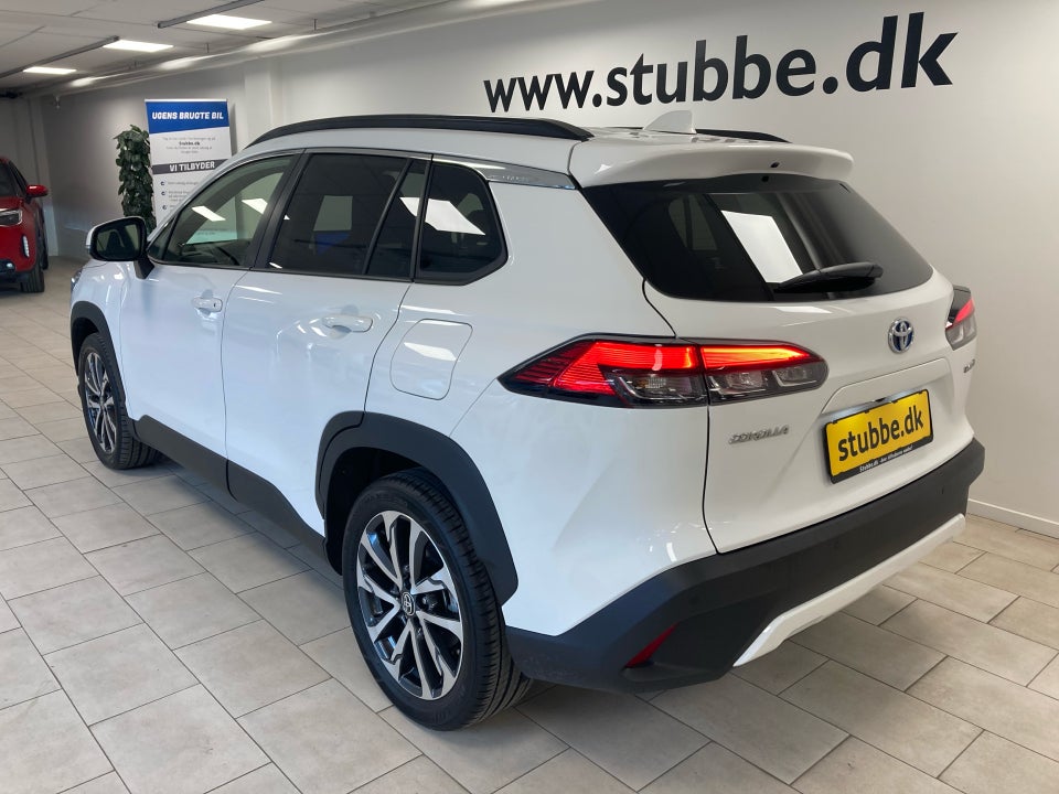 Toyota Corolla Cross 2,0 Hybrid Style Comfort CVT Van 5d