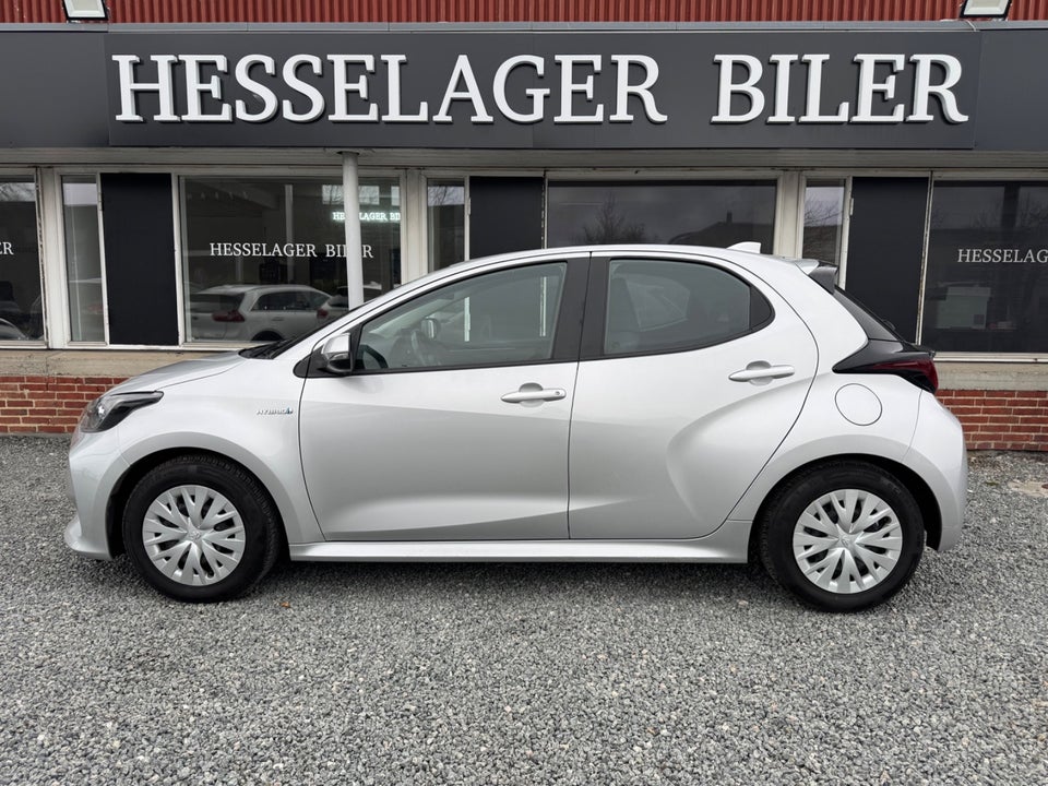 Toyota Yaris 1,5 Hybrid Active e-CVT 5d