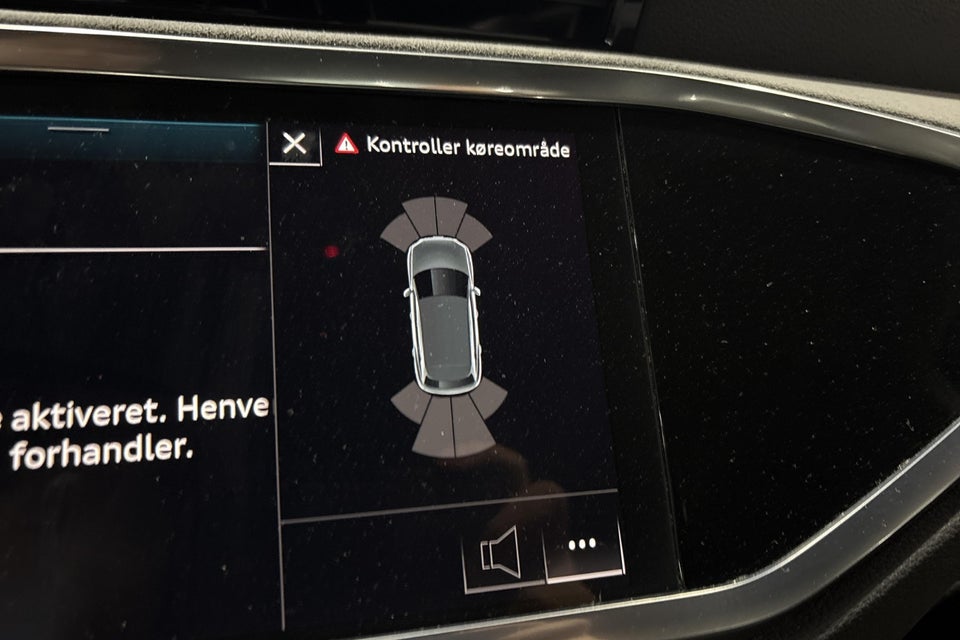 Audi Q3 45 TFSi e Attitude plus S-tr. 5d