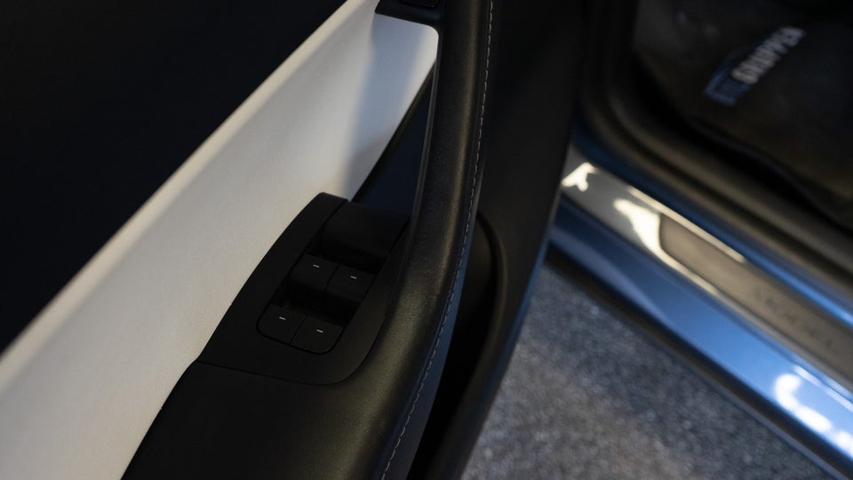 Tesla Model Y Performance AWD 5d