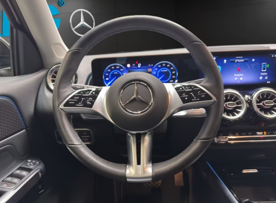 Mercedes EQB250+ Progressive 5d