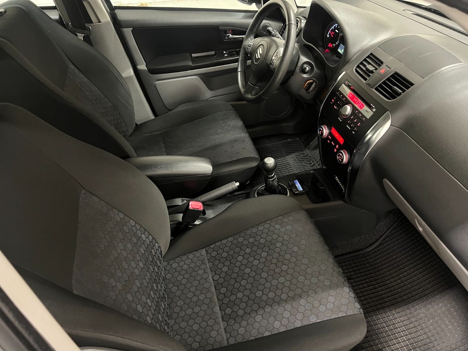 Suzuki SX4 1,6 CombiBack GLXtra 5d