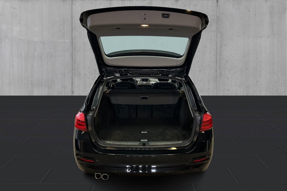 BMW 320d 2,0 Touring Advantage aut. 5d